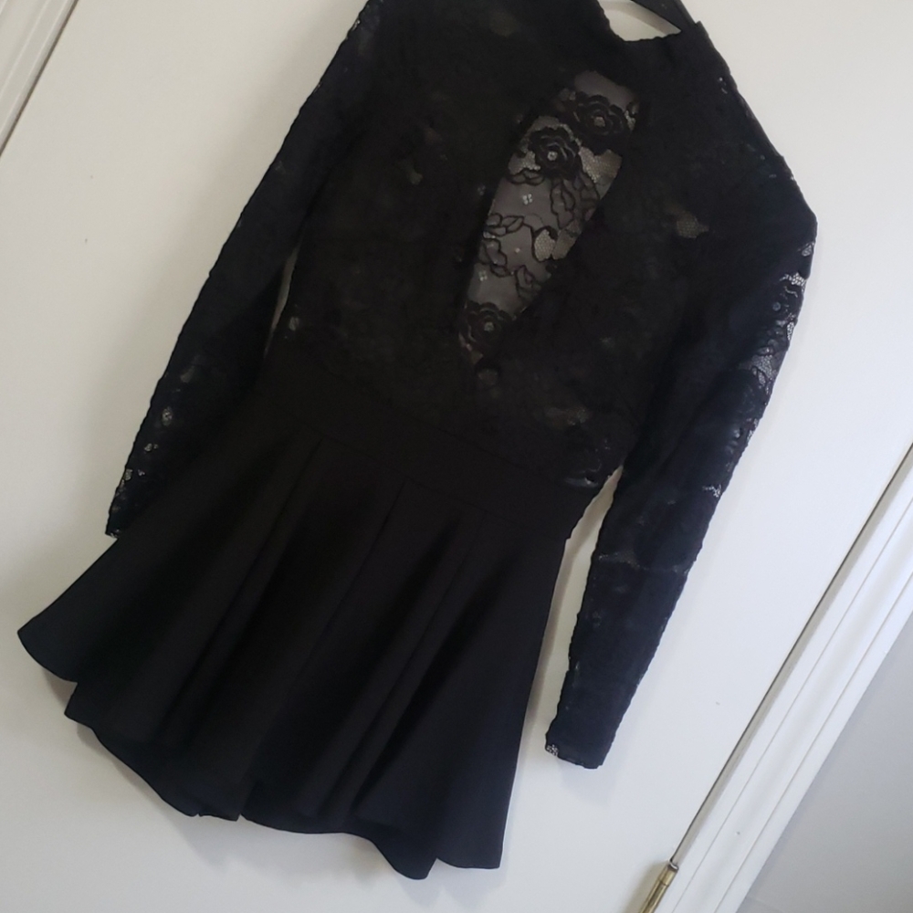 Romper - Picture 2 of 4